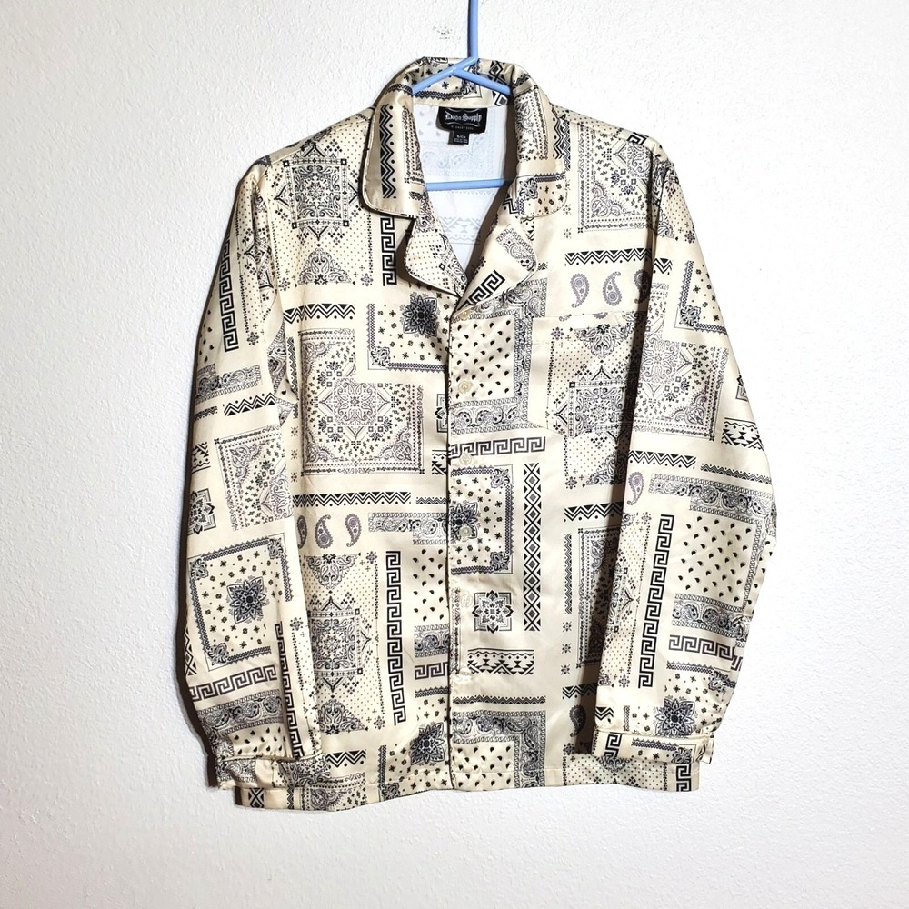 DOGG SUPPLY by SNOOP DOGG, Poly Satin Men's Pajama Lounge Shirt.  Size Small